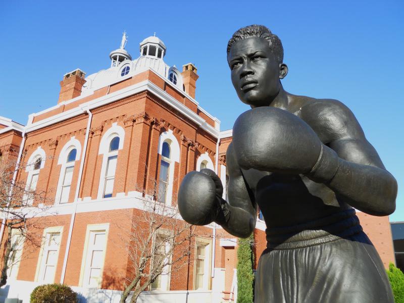  Joe Louis Statue La Fayette Alabama