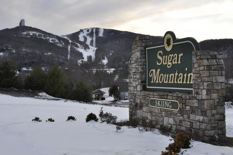  Sugar Mountain with sign